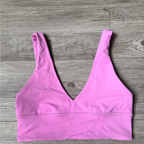 Align v neck bra - A/B cup - Picture 1 of 3